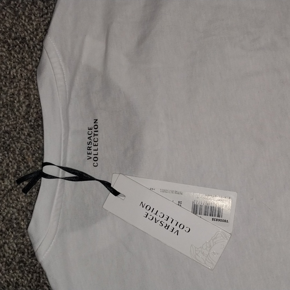 Versace tee - Picture 5 of 5